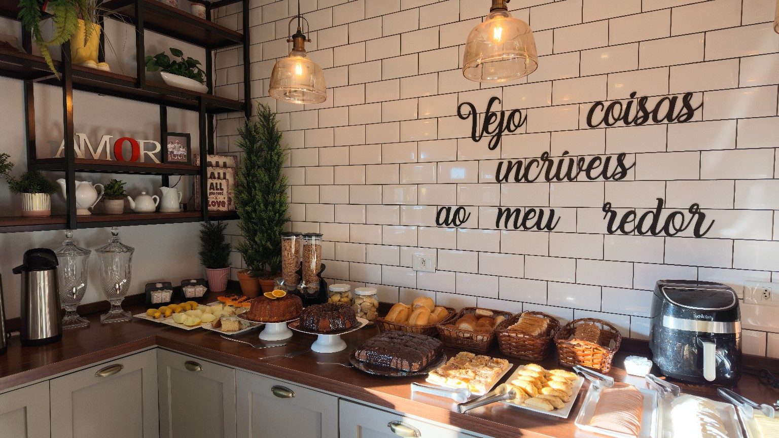 Buffet completo de café da manhã da Villa D'Luri