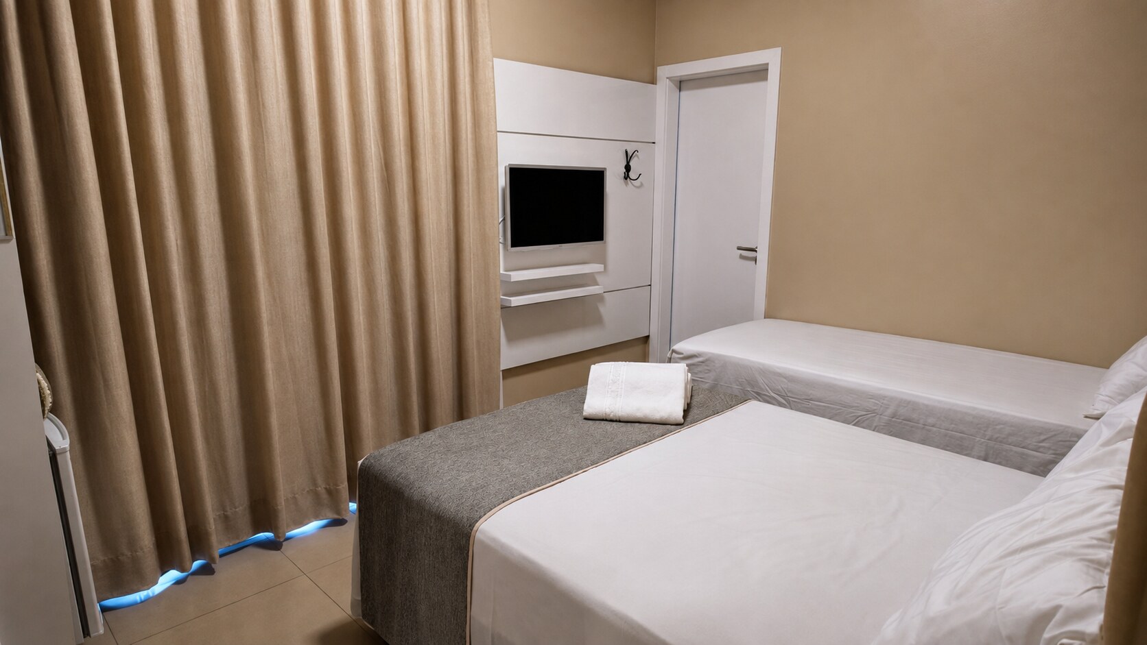 Outro ângulo do quarto triplo da Villa D'Luri